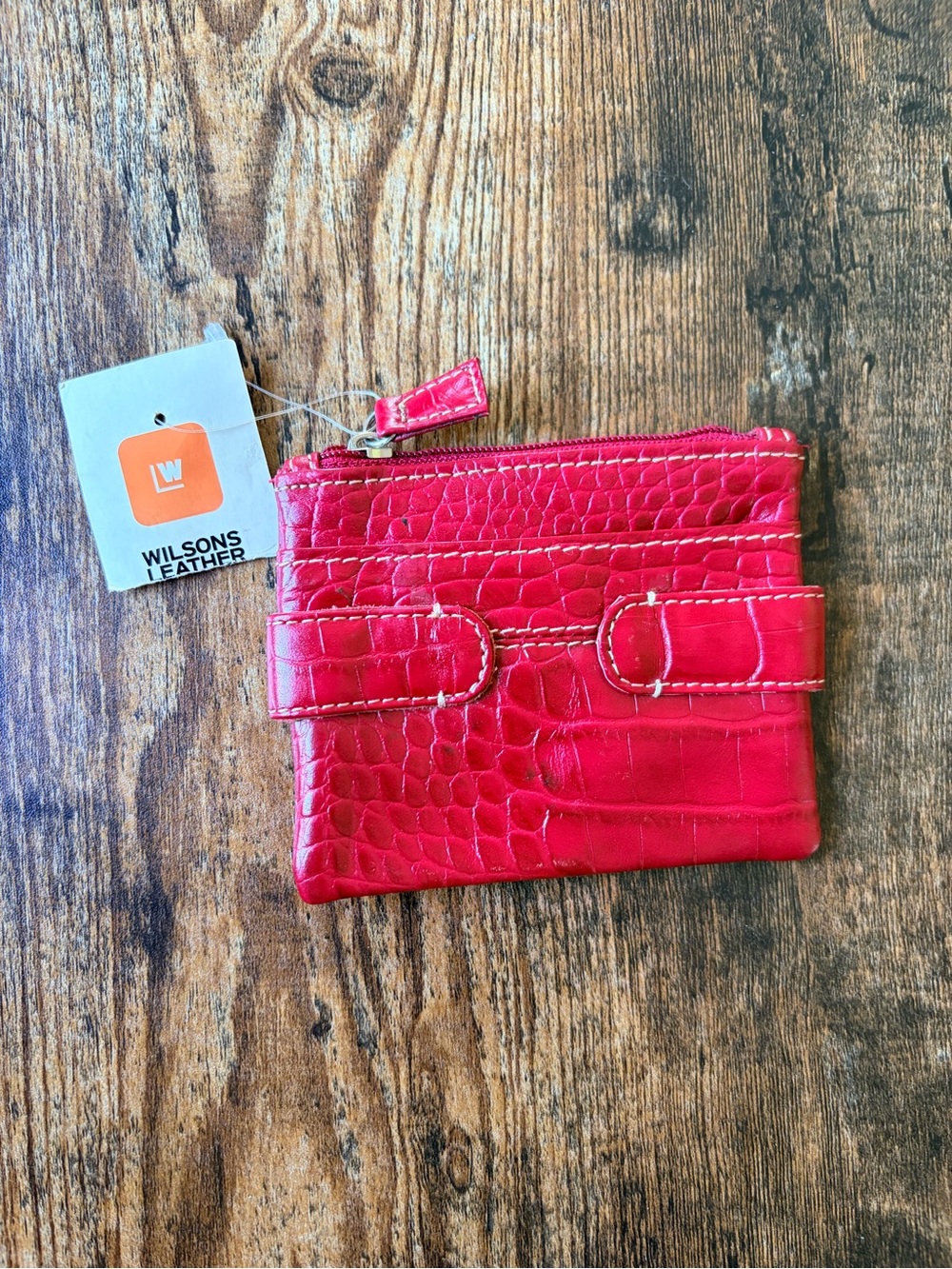 Wilsons Leather Hot Pink Croc-Embossed Leather Card Wallet